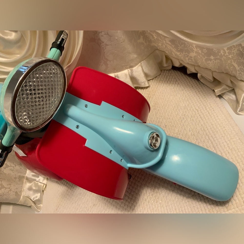 TOY SCOOTER AND HELMET BY BATTAT INC. - Picture 3 of 10
